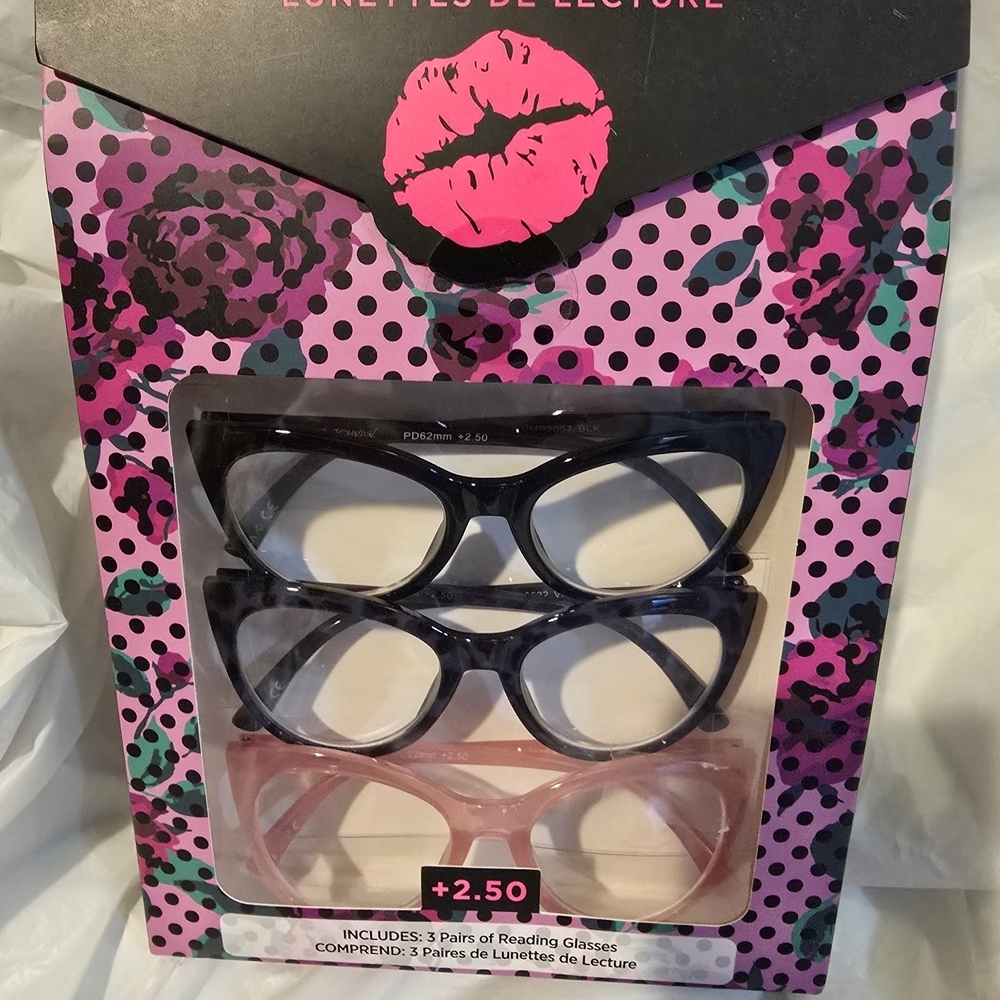 Betsey Johnson Black and Pink Cat-Eye Glasses Set
